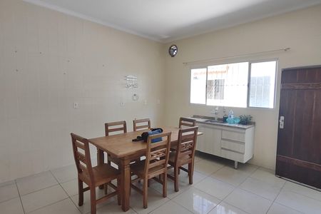 Casa para alugar com 300m², 6 quartos e 2 vagasCozinha