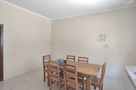 Casa para alugar com 300m², 6 quartos e 2 vagasCozinha