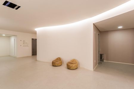 Apartamento para alugar com 145m², 3 quartos e 2 vagasHall social