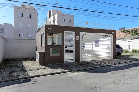 Apartamento para alugar com 54m², 2 quartos e 1 vaga Apartamento para alugar com 54m², 2 quartos e 1 vagaFachada