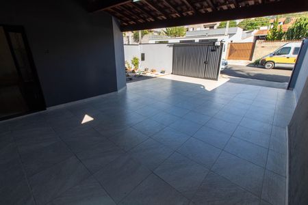 Casa à venda com 166m², 3 quartos e 2 vagas Casa à venda com 166m², 3 quartos e 2 vagasGARAGEM