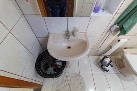 Casa à venda com 166m², 3 quartos e 2 vagas Casa à venda com 166m², 3 quartos e 2 vagasBANHEIRO SOCIAL
