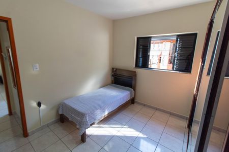 Casa à venda com 166m², 3 quartos e 2 vagas Casa à venda com 166m², 3 quartos e 2 vagasQUARTO 2