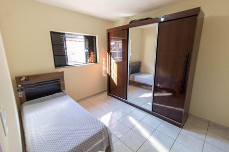 Casa à venda com 166m², 3 quartos e 2 vagas Casa à venda com 166m², 3 quartos e 2 vagasQUARTO 2