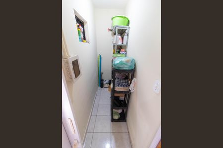 Casa à venda com 166m², 3 quartos e 2 vagas Casa à venda com 166m², 3 quartos e 2 vagasDISPENSA