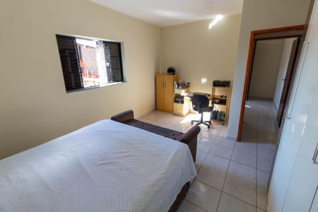 Casa à venda com 166m², 3 quartos e 2 vagas Casa à venda com 166m², 3 quartos e 2 vagasSUITE
