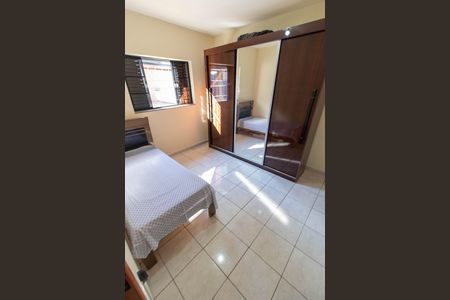 Casa à venda com 166m², 3 quartos e 2 vagas Casa à venda com 166m², 3 quartos e 2 vagasQUARTO 2