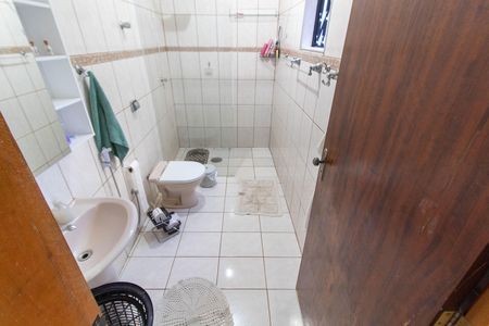 Casa à venda com 166m², 3 quartos e 2 vagas Casa à venda com 166m², 3 quartos e 2 vagasBANHEIRO SOCIAL