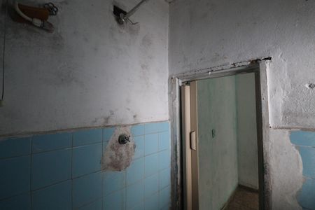 Casa para alugar com 30m², 1 quarto e sem vaga Casa para alugar com 30m², 1 quarto e sem vagaBanheiro