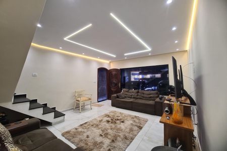 Casa para alugar com 115m², 2 quartos e 2 vagas Casa para alugar com 115m², 2 quartos e 2 vagasSala