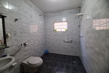 Casa para alugar com 115m², 2 quartos e 2 vagas Casa para alugar com 115m², 2 quartos e 2 vagasBanheiro 2