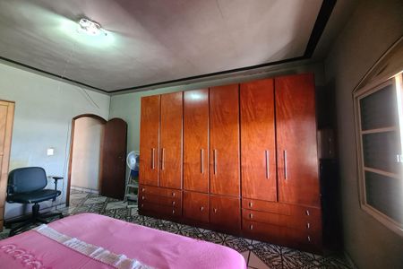Casa para alugar com 115m², 2 quartos e 2 vagas Casa para alugar com 115m², 2 quartos e 2 vagasQuarto 1