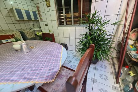 Casa para alugar com 115m², 2 quartos e 2 vagas Casa para alugar com 115m², 2 quartos e 2 vagasÁrea de Serviço