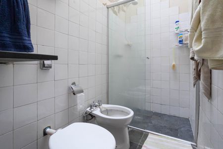 Banheiro social de casa à venda com 3 quartos, 250m² em Castelo, Belo Horizonte