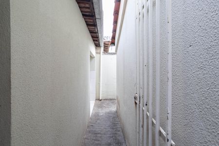 Corredor de casa à venda com 3 quartos, 250m² em Castelo, Belo Horizonte