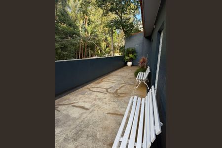 Casa de condomínio à venda com 215m², 3 quartos e 2 vagas Casa de condomínio à venda com 215m², 3 quartos e 2 vagasÁrea externa