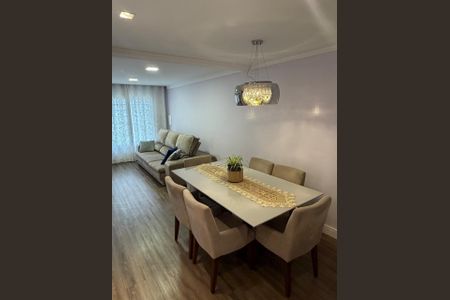 Casa de condomínio à venda com 215m², 3 quartos e 2 vagas Casa de condomínio à venda com 215m², 3 quartos e 2 vagasSala