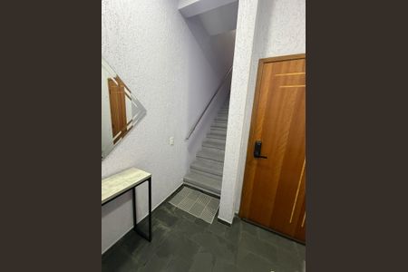 Casa de condomínio à venda com 215m², 3 quartos e 2 vagas Casa de condomínio à venda com 215m², 3 quartos e 2 vagasSala