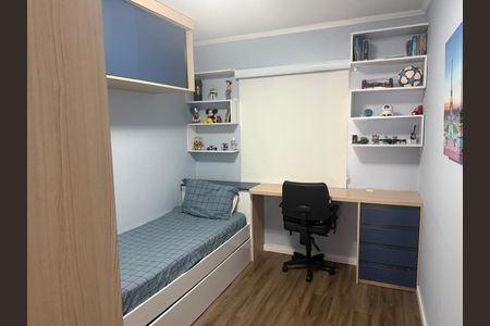 Casa de condomínio à venda com 215m², 3 quartos e 2 vagas Casa de condomínio à venda com 215m², 3 quartos e 2 vagasQuarto