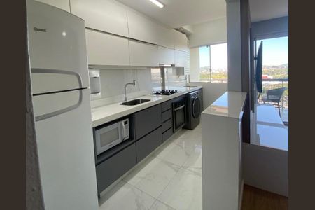 Apartamento para alugar com 2 quartos, 69m² em Jardim Vinte e Cinco de Agosto, Duque de Caxias