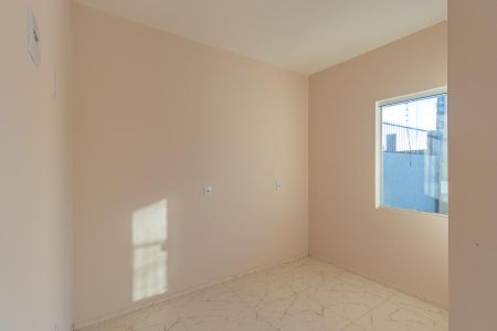 Casa à venda com 114m², 2 quartos e 1 vaga