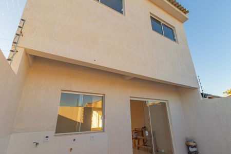 Casa à venda com 114m², 2 quartos e 1 vaga