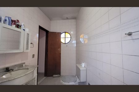 Banheiro da Suíte de casa para alugar com 2 quartos, 80m² em Ricardo de Albuquerque, Rio de Janeiro