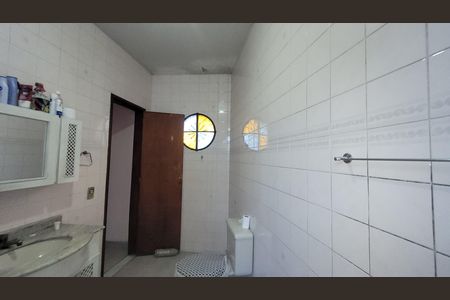 Casa para alugar com 80m², 2 quartos e 1 vaga Casa para alugar com 80m², 2 quartos e 1 vagaBanheiro da Suíte