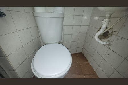 Casa para alugar com 80m², 2 quartos e 1 vaga Casa para alugar com 80m², 2 quartos e 1 vagaBanheiro de serviço