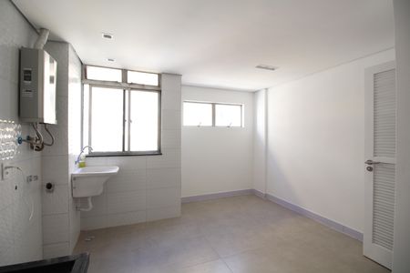 Apartamento para alugar com 105m², 3 quartos e 1 vagaÁrea de Serviço