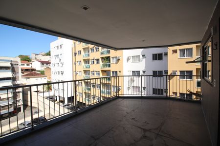 Sala - Varanda de apartamento para alugar com 3 quartos, 105m² em Jacarepaguá, Rio de Janeiro