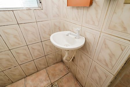 Banheiro de casa para alugar com 1 quarto, 22m² em Jardim Helena, São Paulo