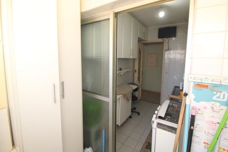 Apartamento à venda com 70m², 3 quartos e 1 vagaÁrea de Serviço