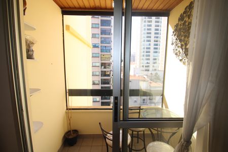 Apartamento à venda com 70m², 3 quartos e 1 vagaSala - Varanda