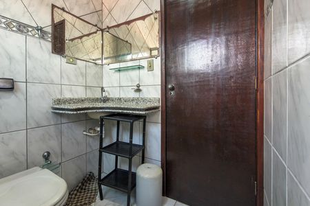 Casa para alugar com 270m², 4 quartos e 4 vagas Casa para alugar com 270m², 4 quartos e 4 vagasBanheiro da Suíte 1