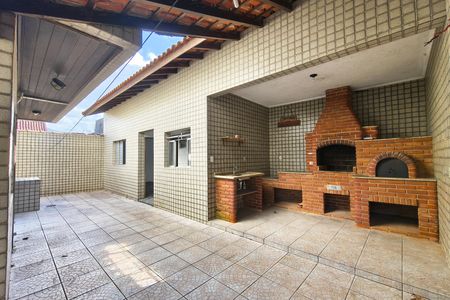 Casa para alugar com 270m², 4 quartos e 4 vagas Casa para alugar com 270m², 4 quartos e 4 vagasQuintal