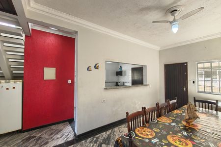Casa para alugar com 270m², 4 quartos e 4 vagas Casa para alugar com 270m², 4 quartos e 4 vagasCozinha