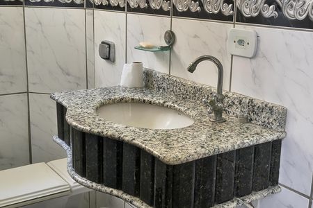 Casa para alugar com 270m², 4 quartos e 4 vagas Casa para alugar com 270m², 4 quartos e 4 vagasBanheiro