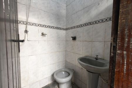 Casa para alugar com 270m², 4 quartos e 4 vagas Casa para alugar com 270m², 4 quartos e 4 vagasBanheiro 2