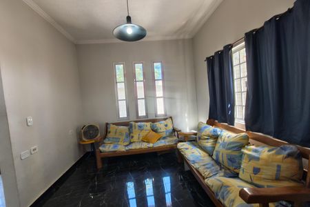 Casa para alugar com 270m², 4 quartos e 4 vagas Casa para alugar com 270m², 4 quartos e 4 vagasSala