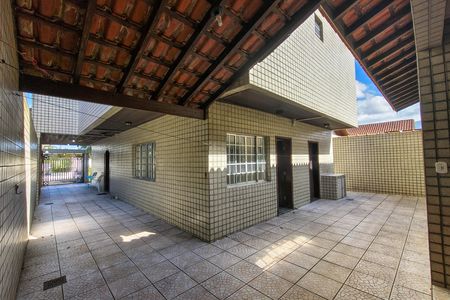 Casa para alugar com 270m², 4 quartos e 4 vagas Casa para alugar com 270m², 4 quartos e 4 vagasQuintal