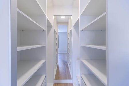 Apartamento à venda com 74m², 3 quartos e 2 vagas Apartamento à venda com 74m², 3 quartos e 2 vagasCloset