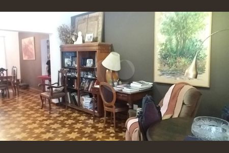 Casa à venda com 6 quartos, 750m² em Jardim Sao Bento, São Paulo