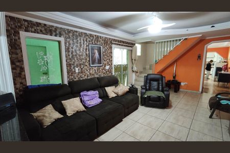 Sala de estar de casa à venda com 5 quartos, 350m² em Parque Savoi City, São Paulo