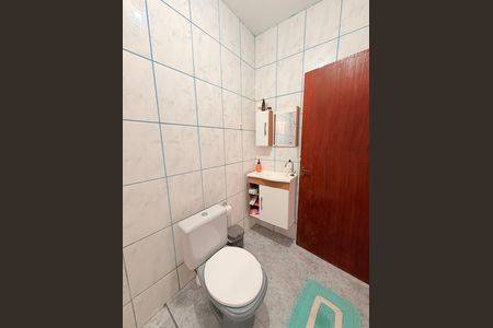 Casa à venda com 160m², 3 quartos e 2 vagasBanheiro Social 2