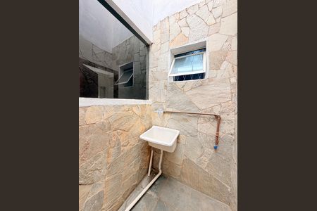 Casa à venda com 160m², 3 quartos e 2 vagasÁrea de Serviço