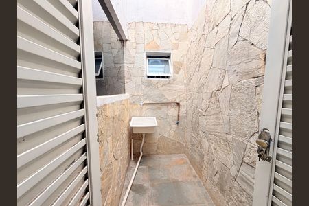 Casa à venda com 160m², 3 quartos e 2 vagasÁrea de Serviço