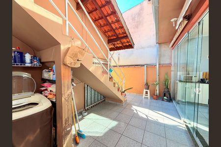 Casa à venda com 160m², 3 quartos e 2 vagasÁrea de Serviço 2 