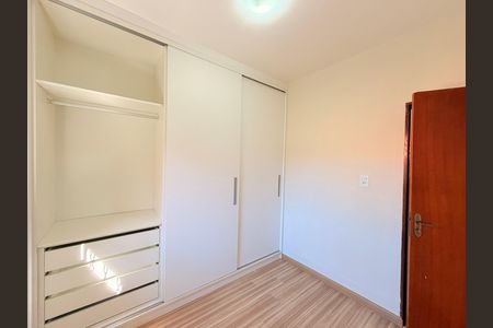Casa à venda com 160m², 3 quartos e 2 vagasQuarto 2
