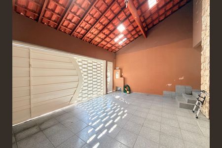 Casa à venda com 160m², 3 quartos e 2 vagasGaragem